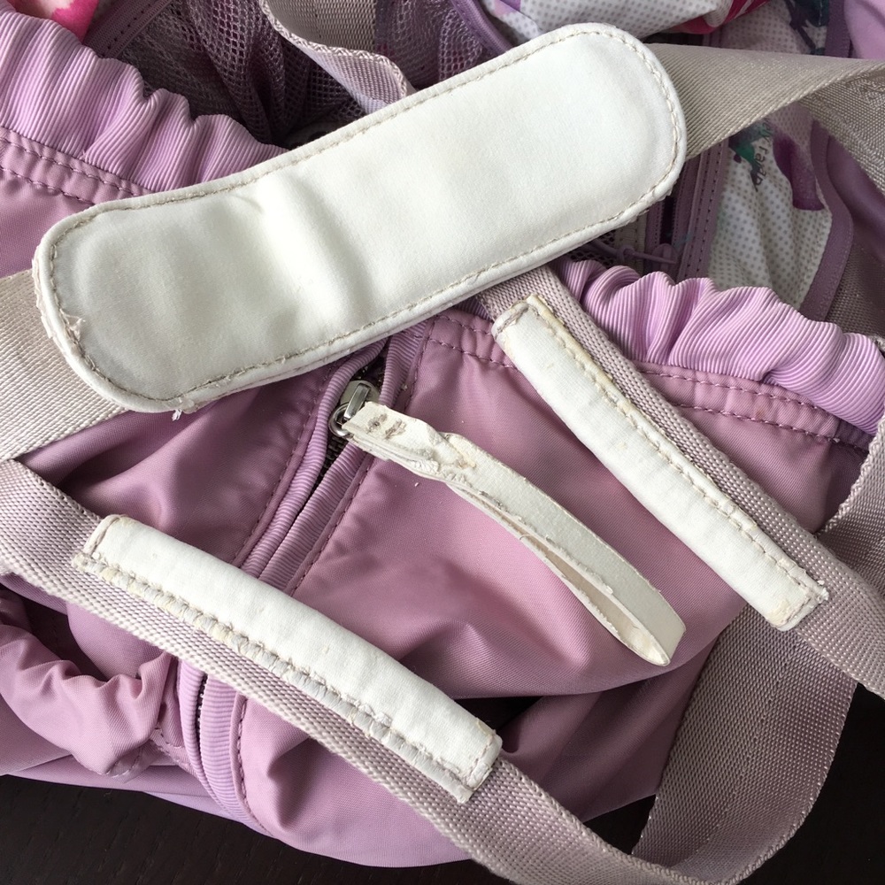 Lululemon Bliss Bag in rose quartz - Picture 8 of 8